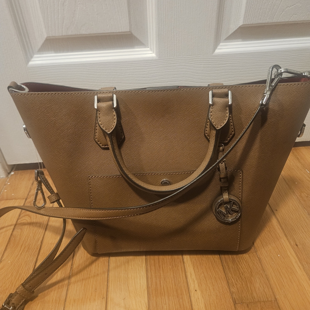 New With Tags Michael Kors Greenwich Brown LARGE Tote Bag